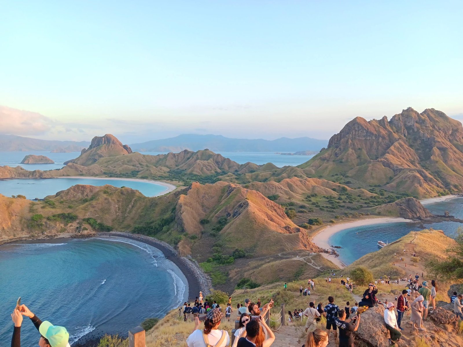 komodo tour 2d1n