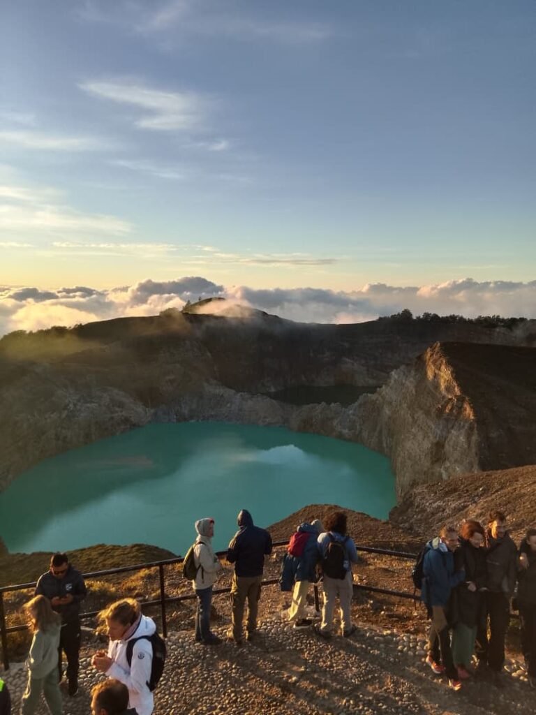 flores overland tour 5 days